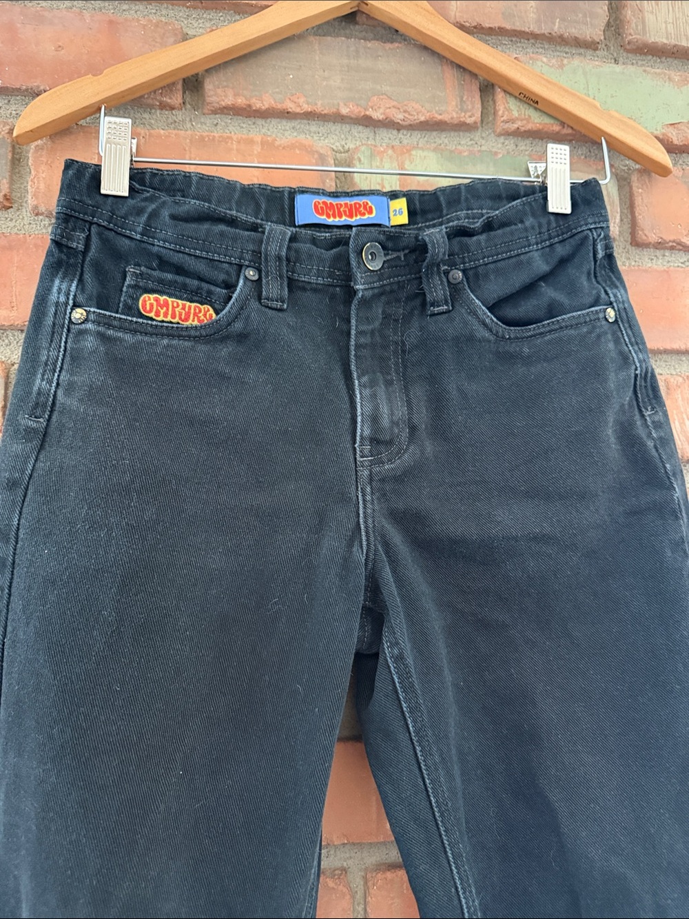 Empyre size 26 Straight Leg Jeans